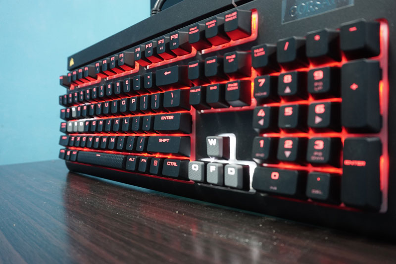 Review Corsair Strafe Cherry MX Brown RGB Keyboard