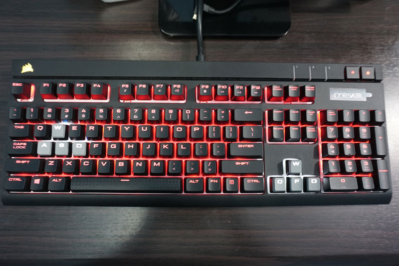 Corsair Strafe Cherry MX Brown RGB Keyboard image 3