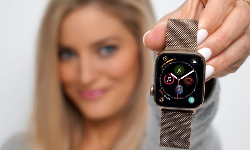 10 Best Smartwatches For Girls (Women) India 2022